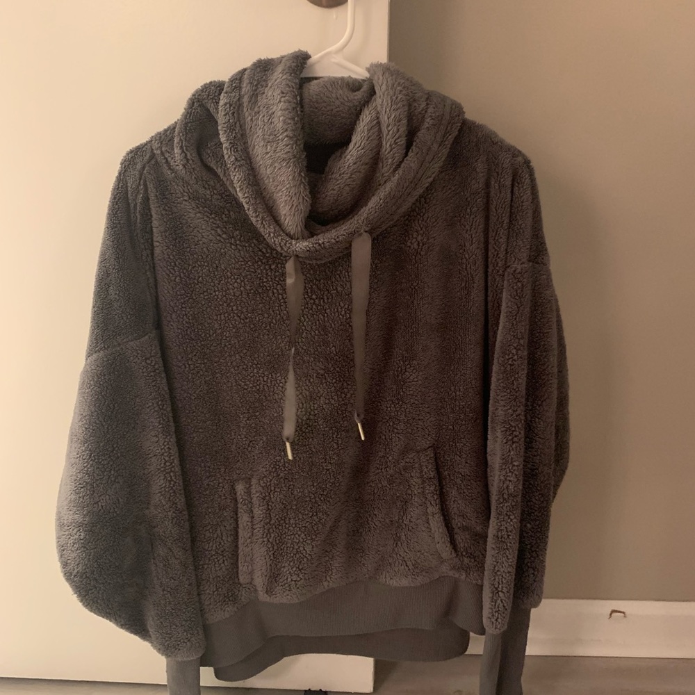 Women’s Long Sleeve Sweatshirt